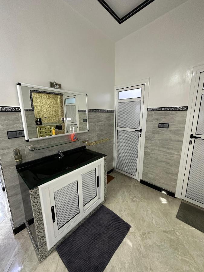 Bel Appartement 1Er Etage Confortable Pres De La Plage - Specialement Pour Familles Saïdia Buitenkant foto